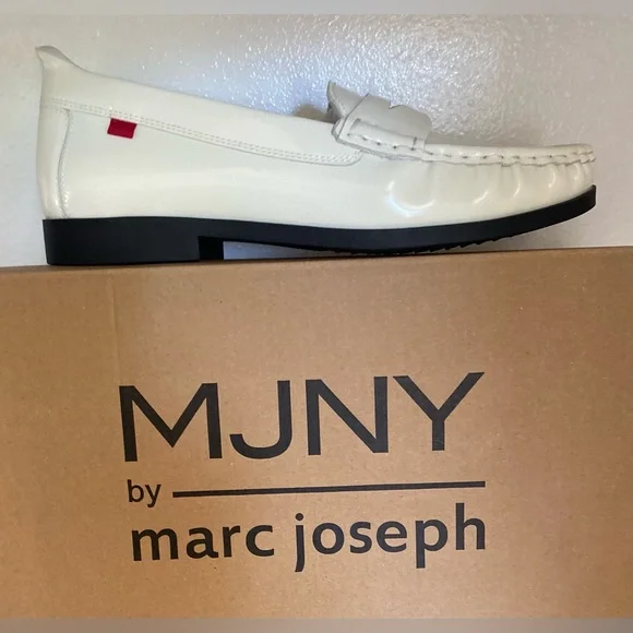 NWT...MARC JOSEPH..WOMENS PATENT LEATHER LOAFERS - Picture 2 of 12